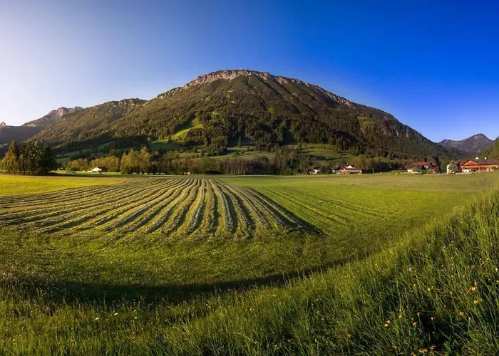 Im Achtal, Mehr Als